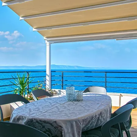 In With Sea View, Terrace, Air Conditioning, Wifi 4992-3 Apartment Drasnice