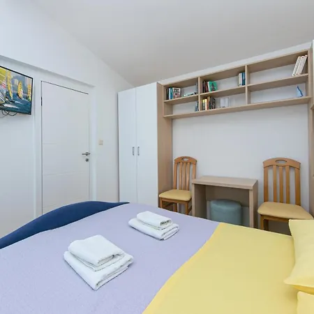In With Sea View, Terrace, Air Conditioning, Wifi 4992-3 * Drasnice